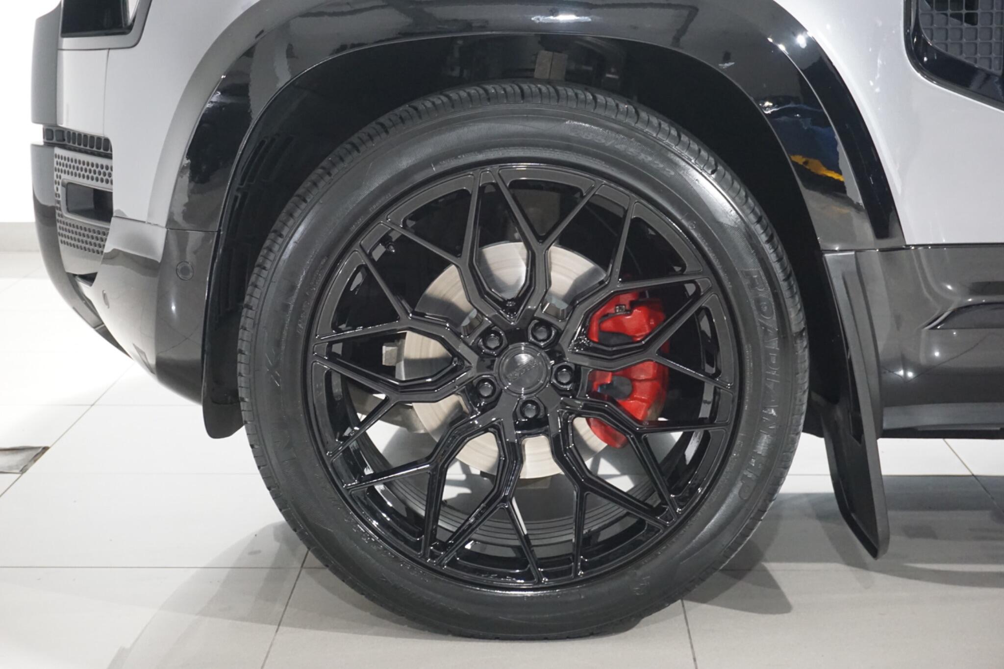 Land Rover Defender 110 3.0 D200 MHEV SE SUV 5dr Diesel Auto 4WD Euro 6 (s/s) (200 ps)